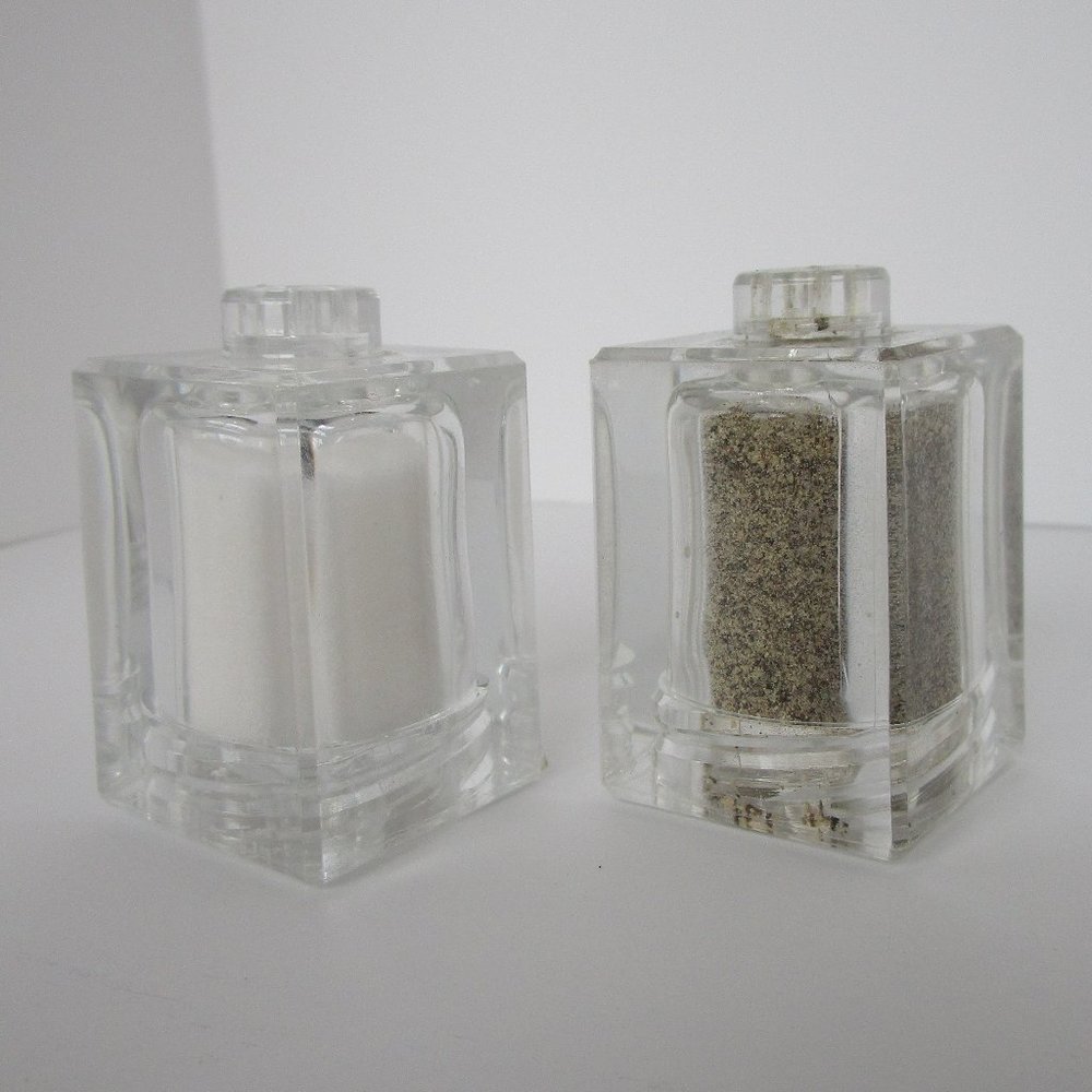 small acrylic easy fill salt & pepper shaker set